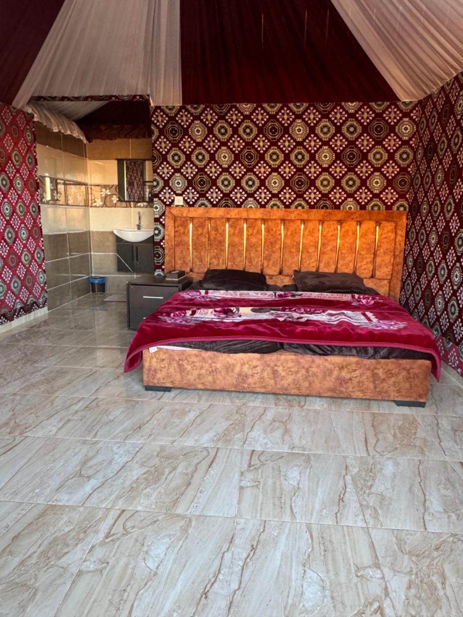 Wadi Rum Bubble Camp & Tour Dış mekan fotoğraf