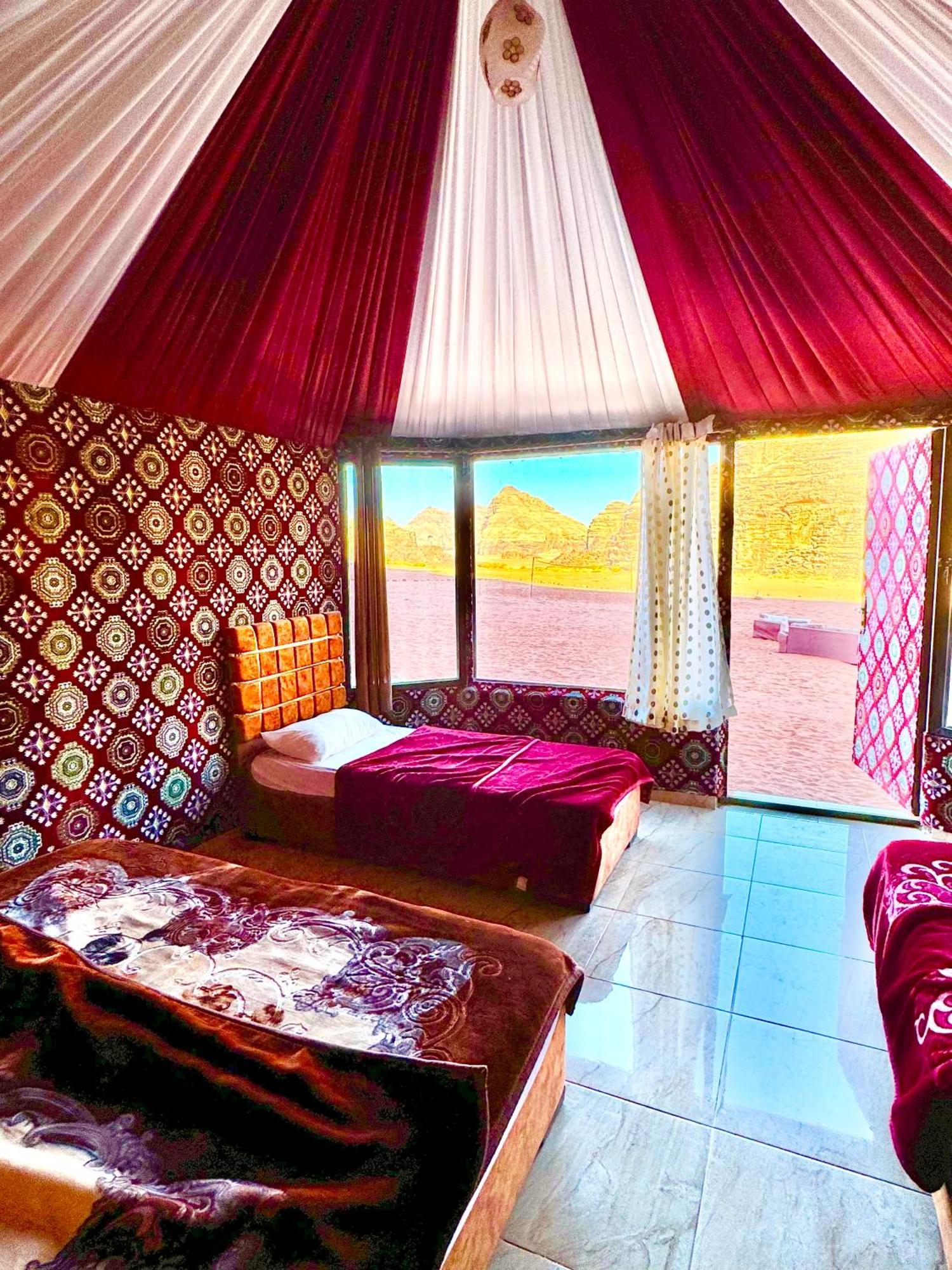 Wadi Rum Bubble Camp & Tour Dış mekan fotoğraf