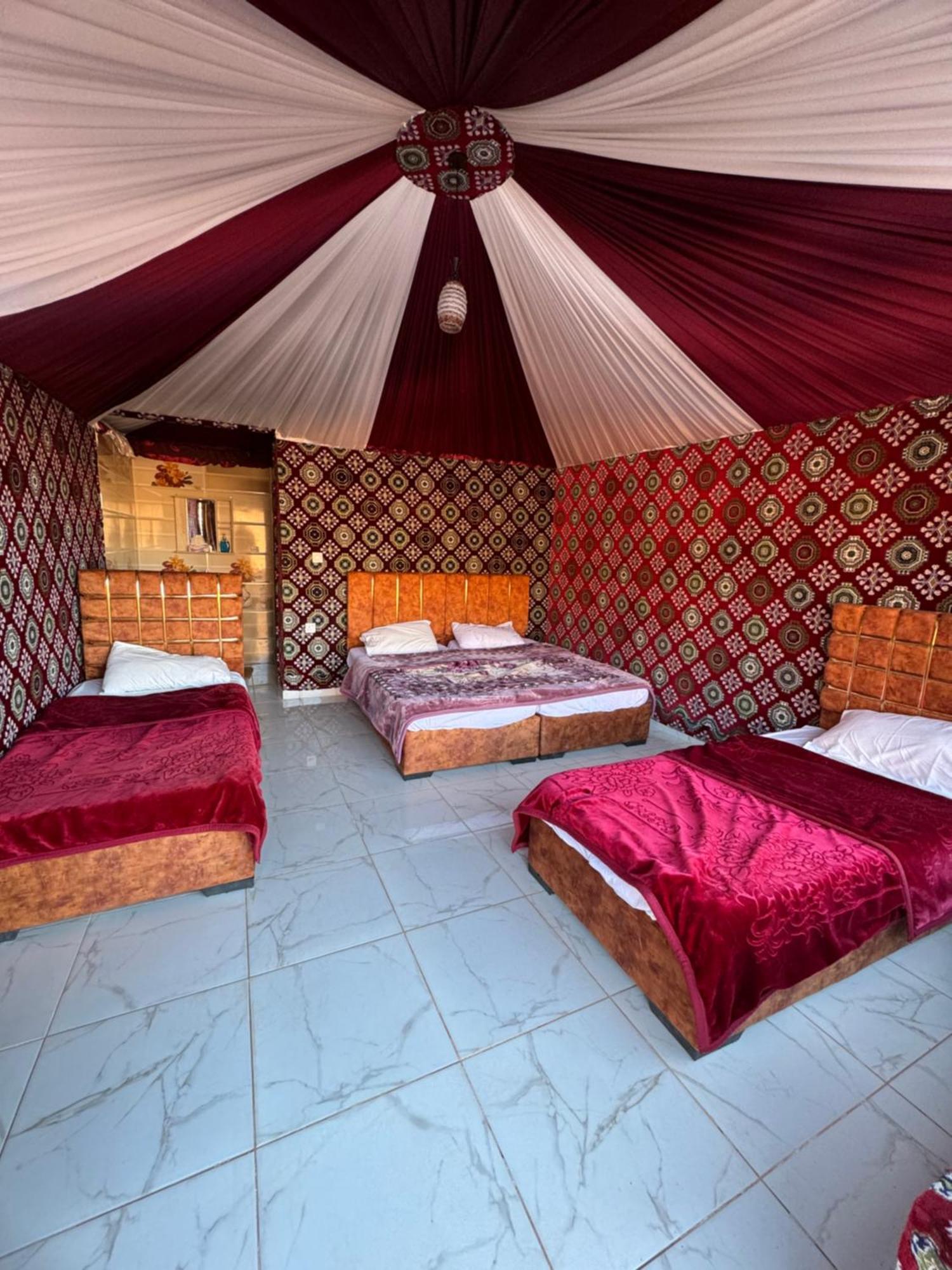 Wadi Rum Bubble Camp & Tour Dış mekan fotoğraf