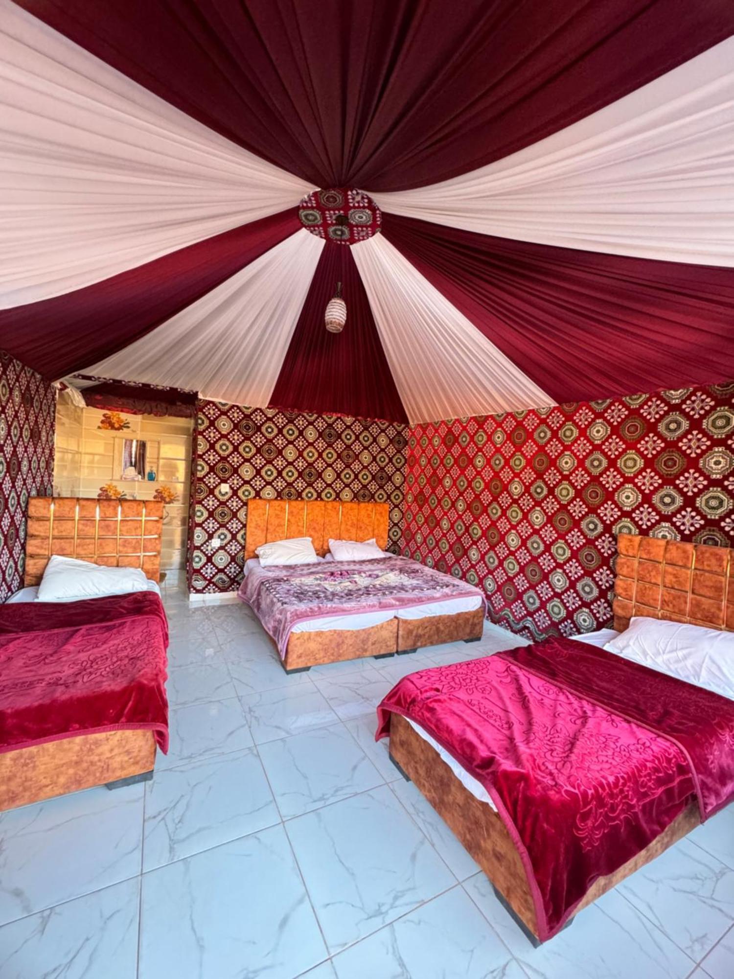 Wadi Rum Bubble Camp & Tour Dış mekan fotoğraf
